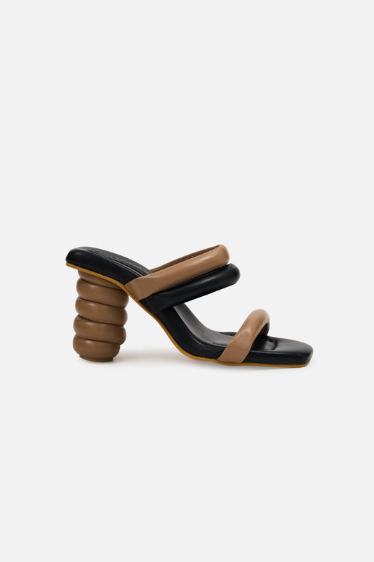 Olivia Negro x Arena