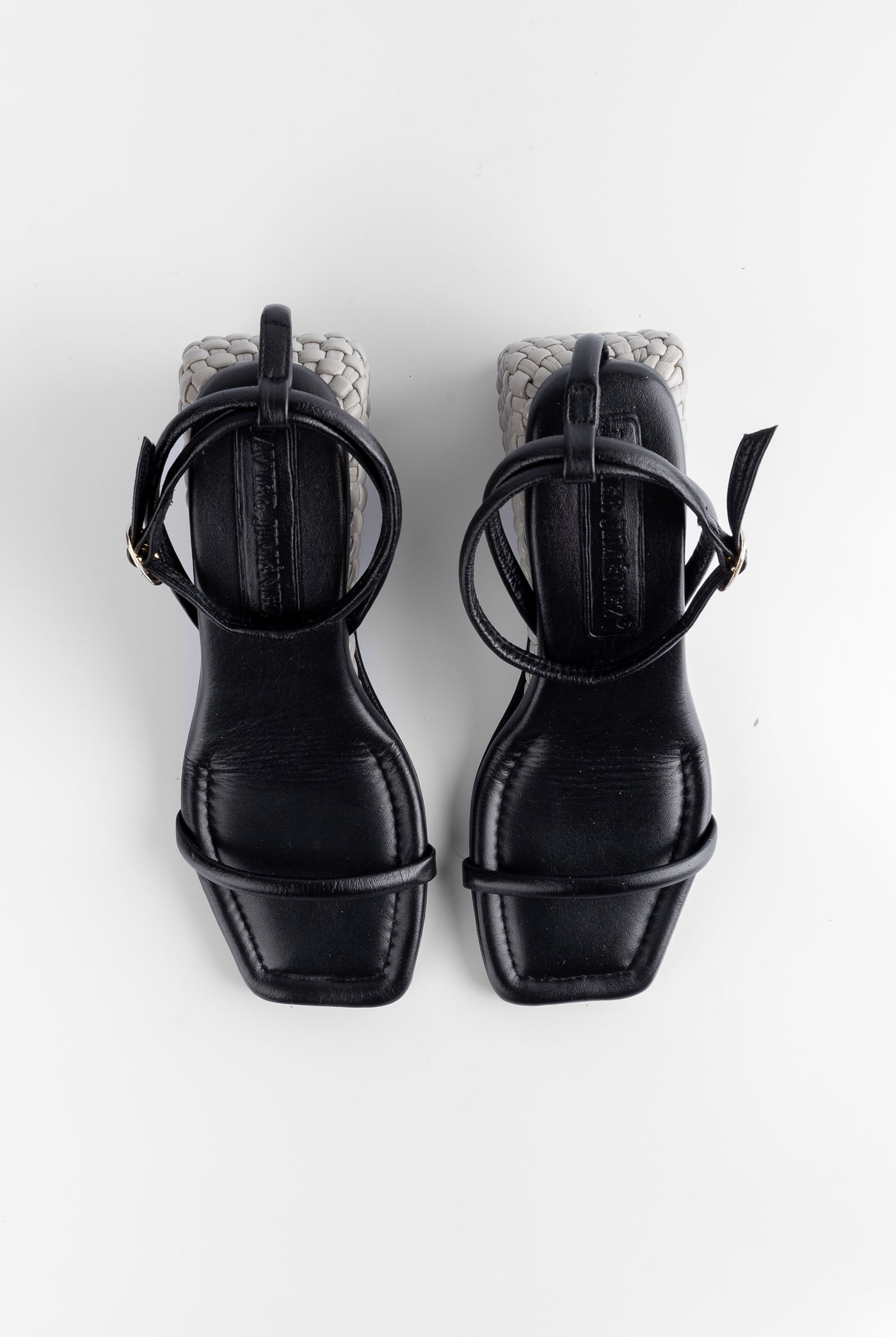 LA CANASTA DE NOHEMI